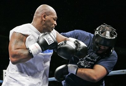 Mike Tyson -VS- Corey Sanders