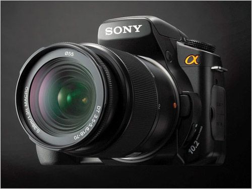 Sony    Alpha 200