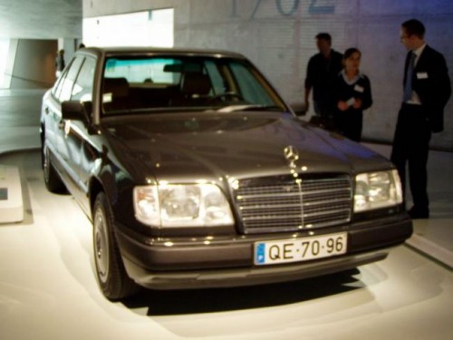  Mercedes-Benz 