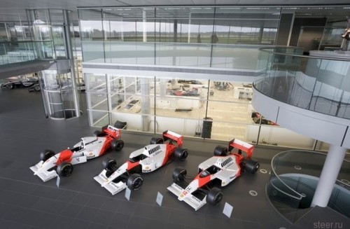   Formula1 McLaren (24 )