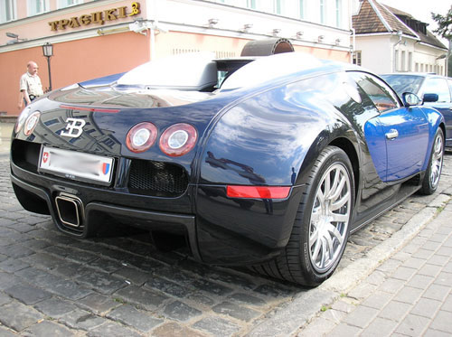 Bugatti Veyron   