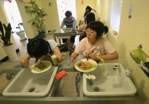 The Modern Toilet Restaurant:   -