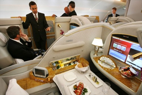  Airbus A380    Emirates