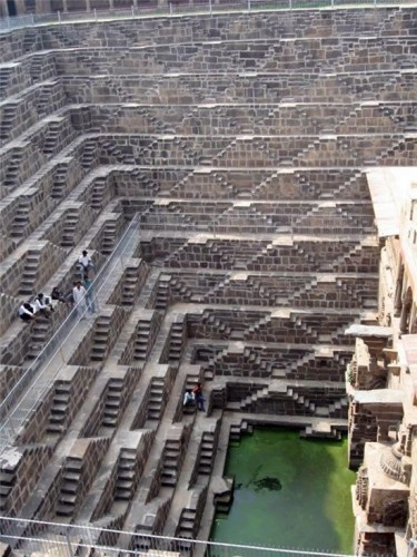 300   Chand Baori   (25 )