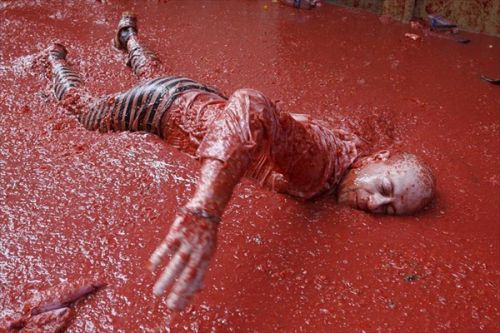    (La Tomatina)  