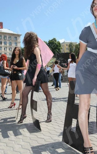 oe  Femen    (36 )