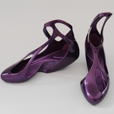     (Zaha Hadid)  Melissa