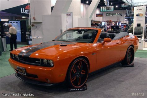 SEMA 2008. Nissan GT-R  Dodge Challenger