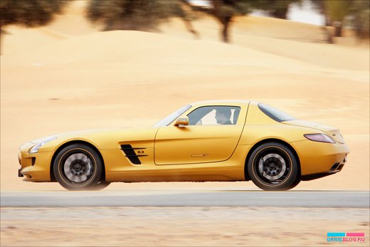 Mercedes-Benz SLS AMG Desert Gold