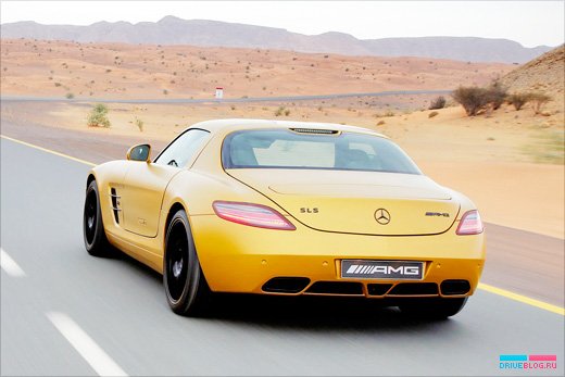 Mercedes-Benz SLS AMG Desert Gold